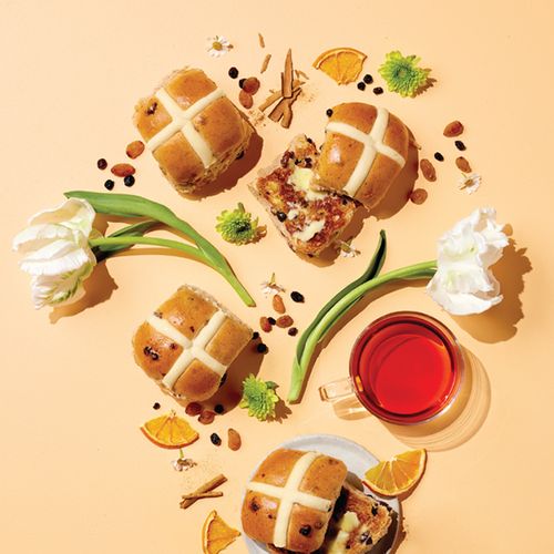 Traditional Fruit Hot Cross Buns – Pack of Six