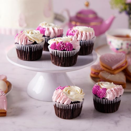Chocolate & Strawberry Cupcakes - Pack of Six