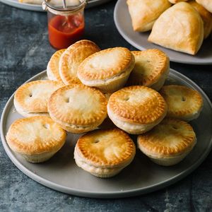 Australian Beef Party Pies (Mini Meat Pies)